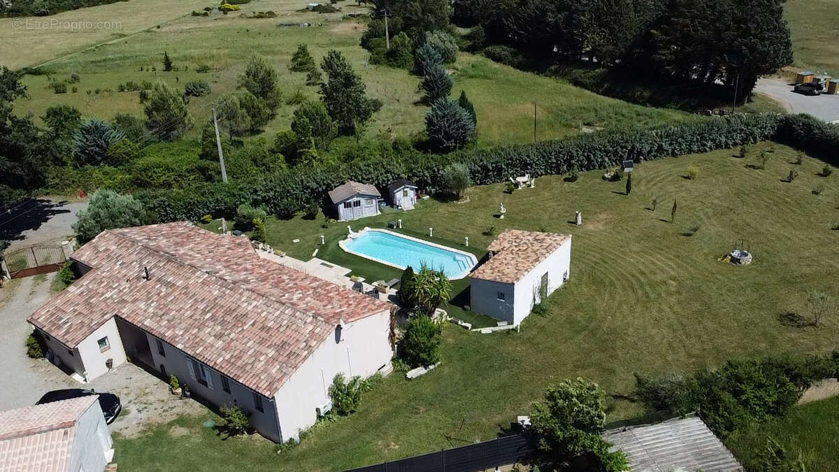 Maison à REGUSSE