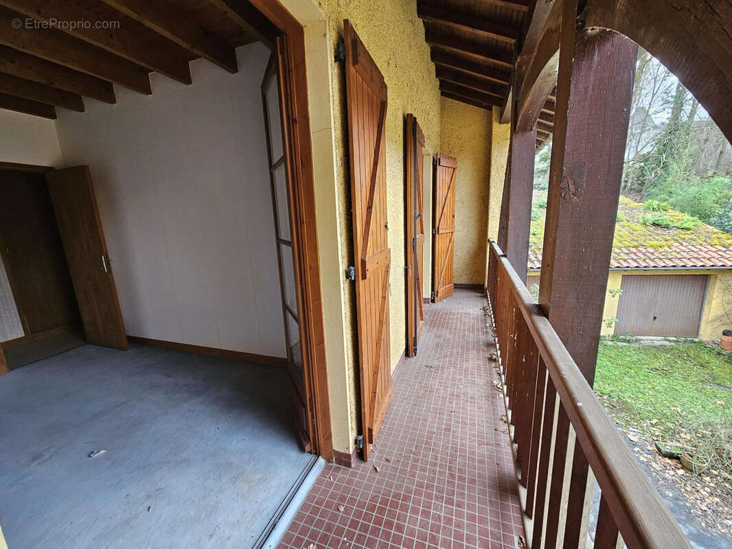 Maison à LUSCAN