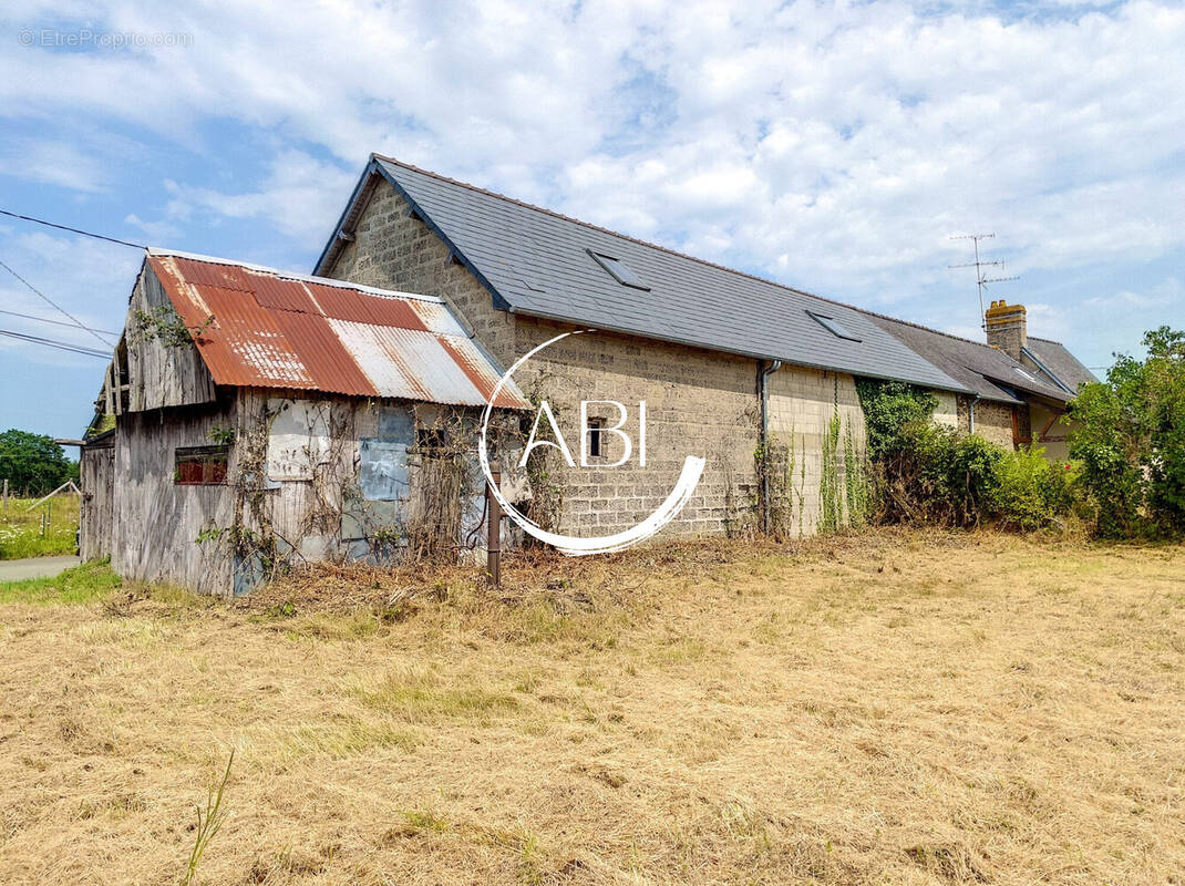 Maison à SAINT-JULIEN-DU-TERROUX