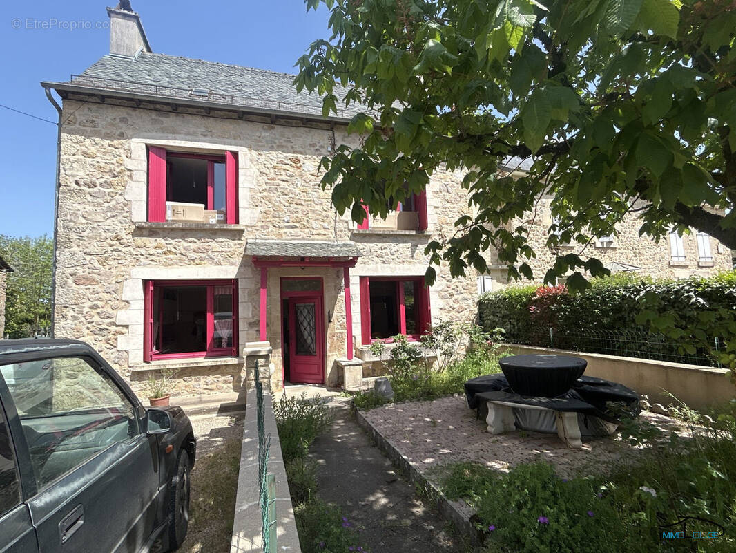 Maison à PRIVEZAC