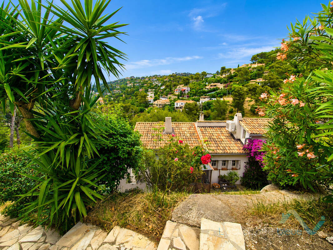 Maison à CARQUEIRANNE