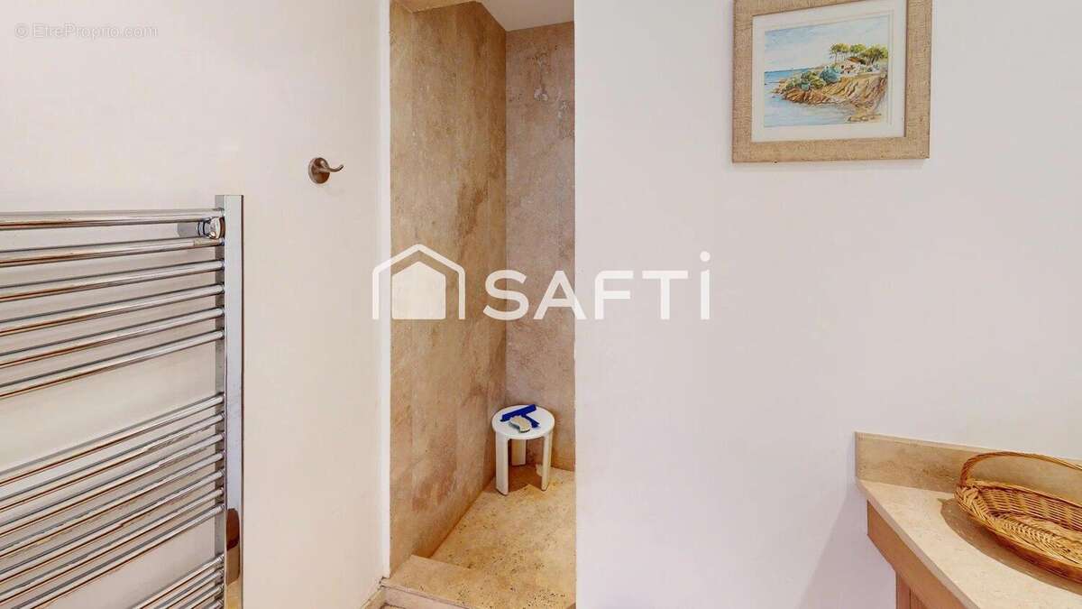 Photo 6 - Appartement à ROQUEBRUNE-SUR-ARGENS