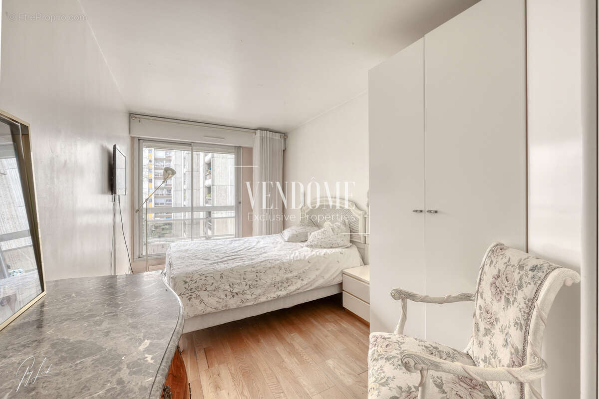 Appartement à PARIS-19E