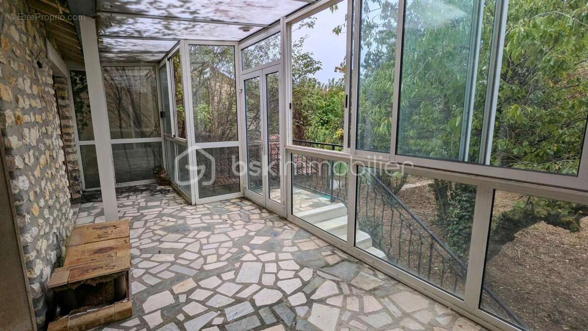 Maison à COMBS-LA-VILLE