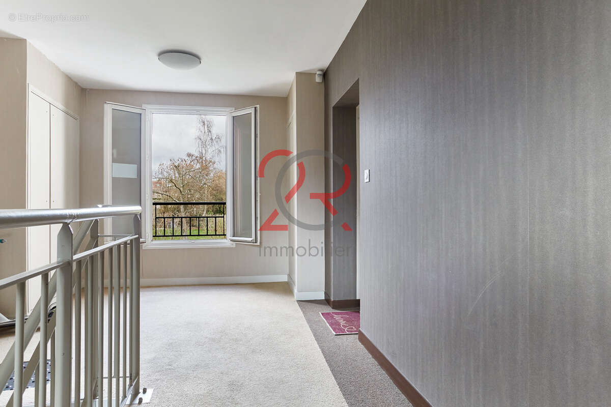 Appartement à MAFFLIERS