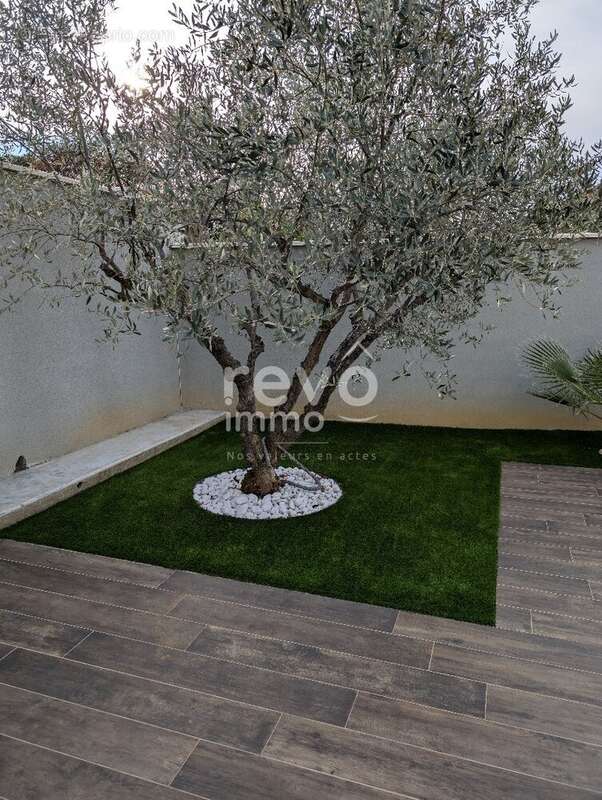 Maison à MIRABEL-AUX-BARONNIES