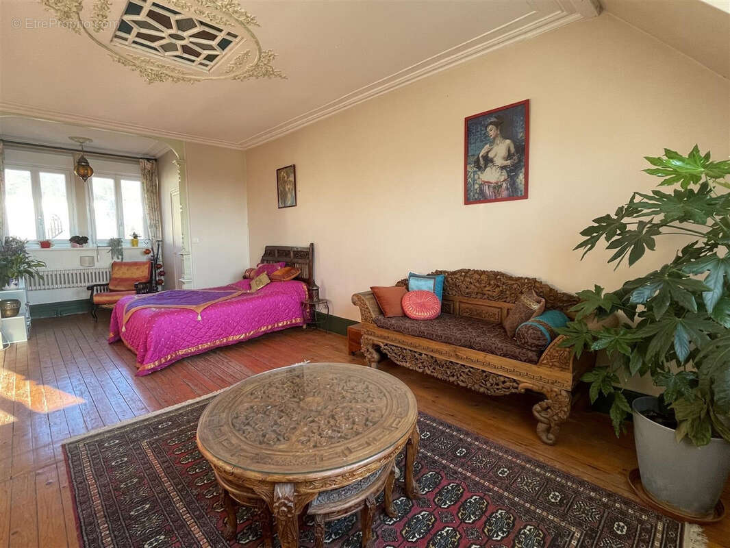 Maison à LE PIN-AU-HARAS