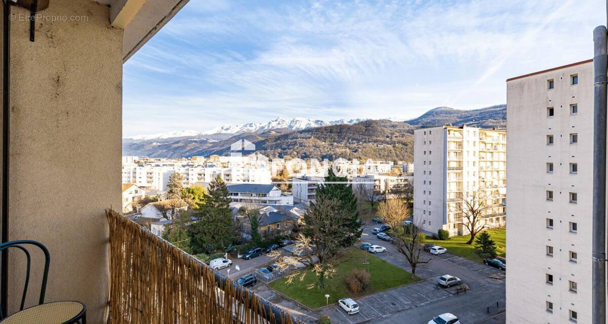 Appartement à SAINT-MARTIN-D&#039;HERES