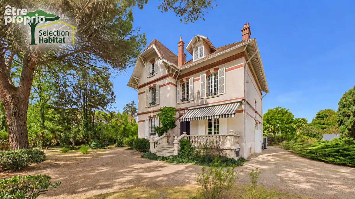 Demeure de caractère, maison d'amis et piscine sur un parc de 4 600 m² - photo 3