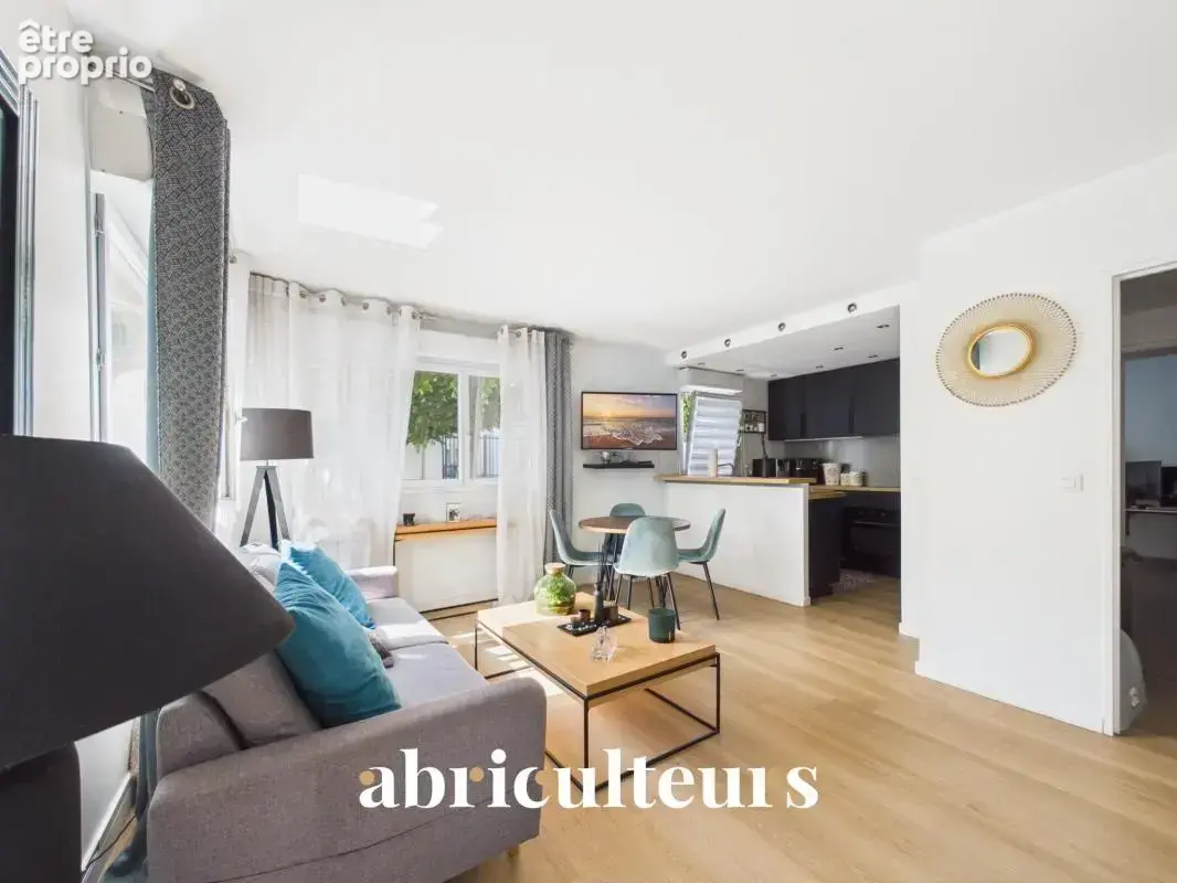 Appartement à LA GARENNE-COLOMBES