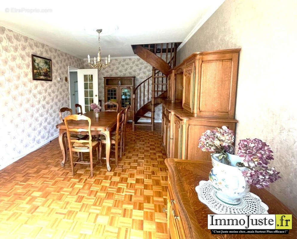 Maison à ELANCOURT