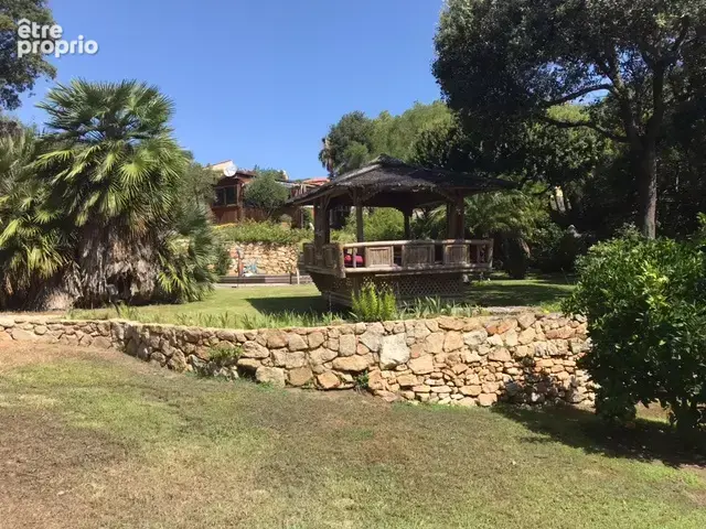 Terrain à CALVI