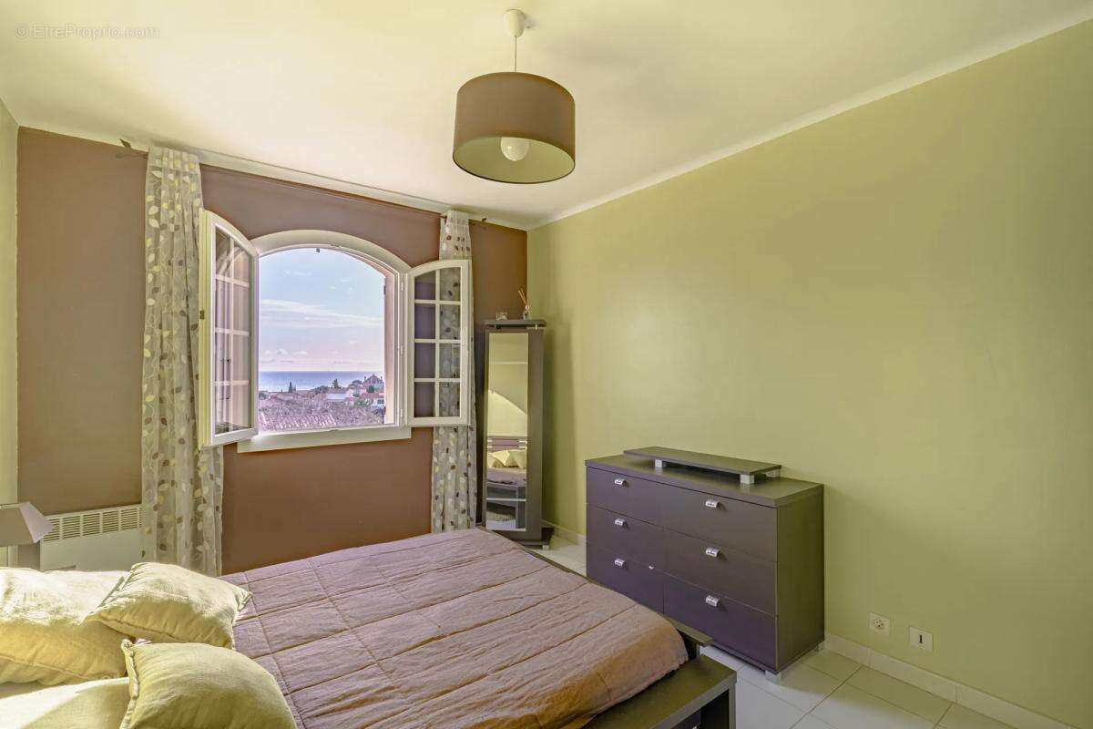 Maison à SAUSSET-LES-PINS