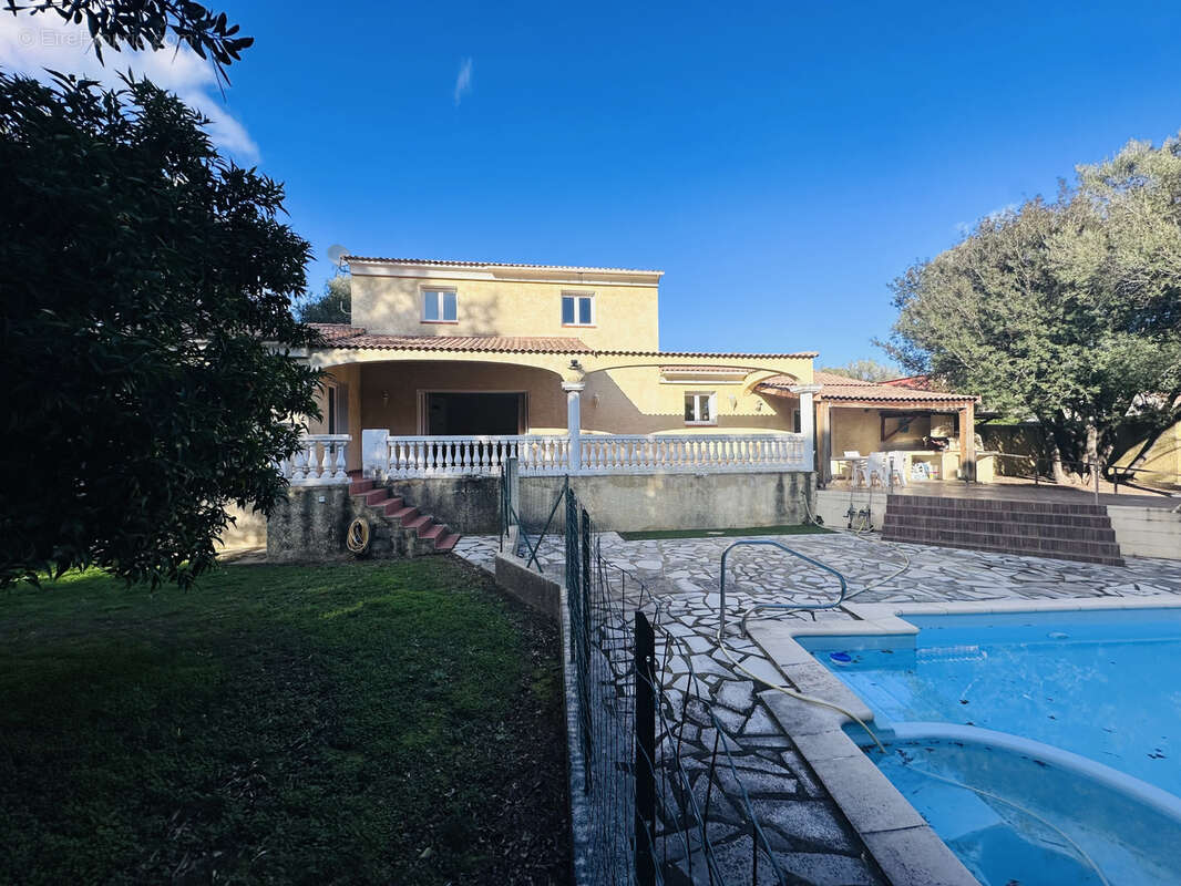 Villa T5 piscine garage - photo 2