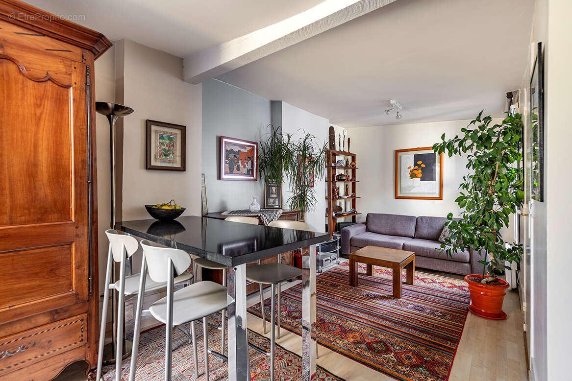 Appartement à PARIS-18E