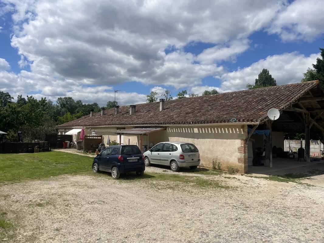 Maison à SAINTE-LIVRADE-SUR-LOT