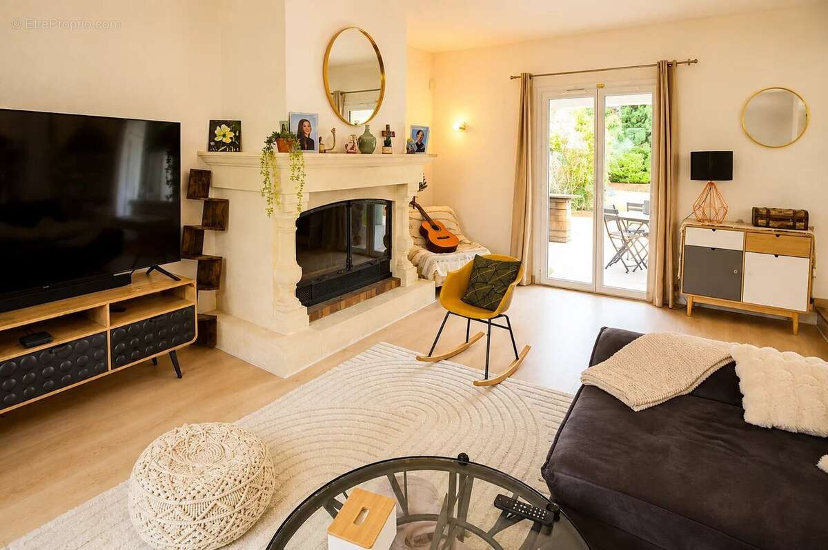 Exclusivité – Maison T7 de 217 m² avec double garage sur 1 794 m² à Combaillaux, à 5 minutes de Saint-Gély-du-Fesc - photo 13