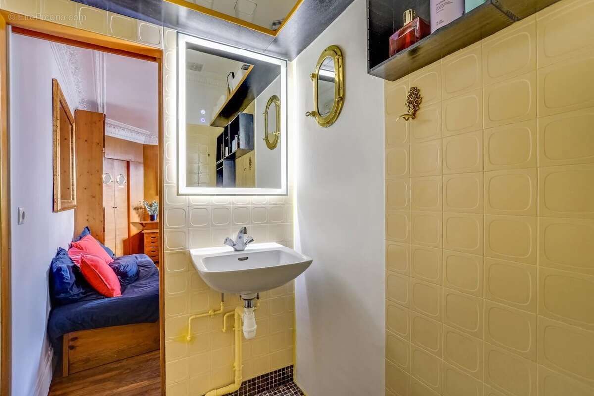 Appartement à PARIS-9E