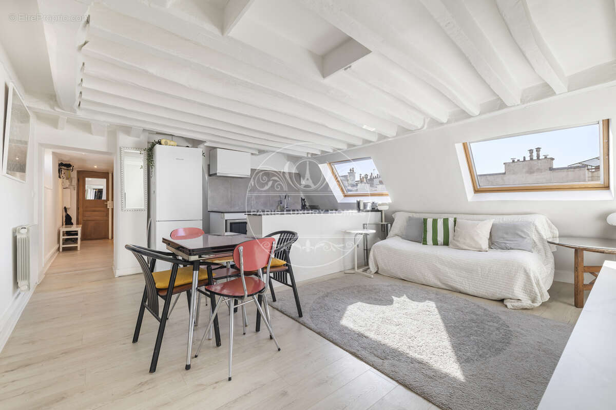 Appartement à PARIS-2E