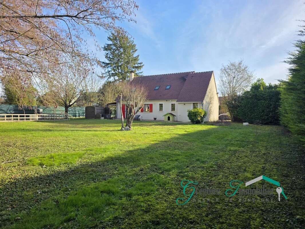 Maison à LA GENEVRAYE