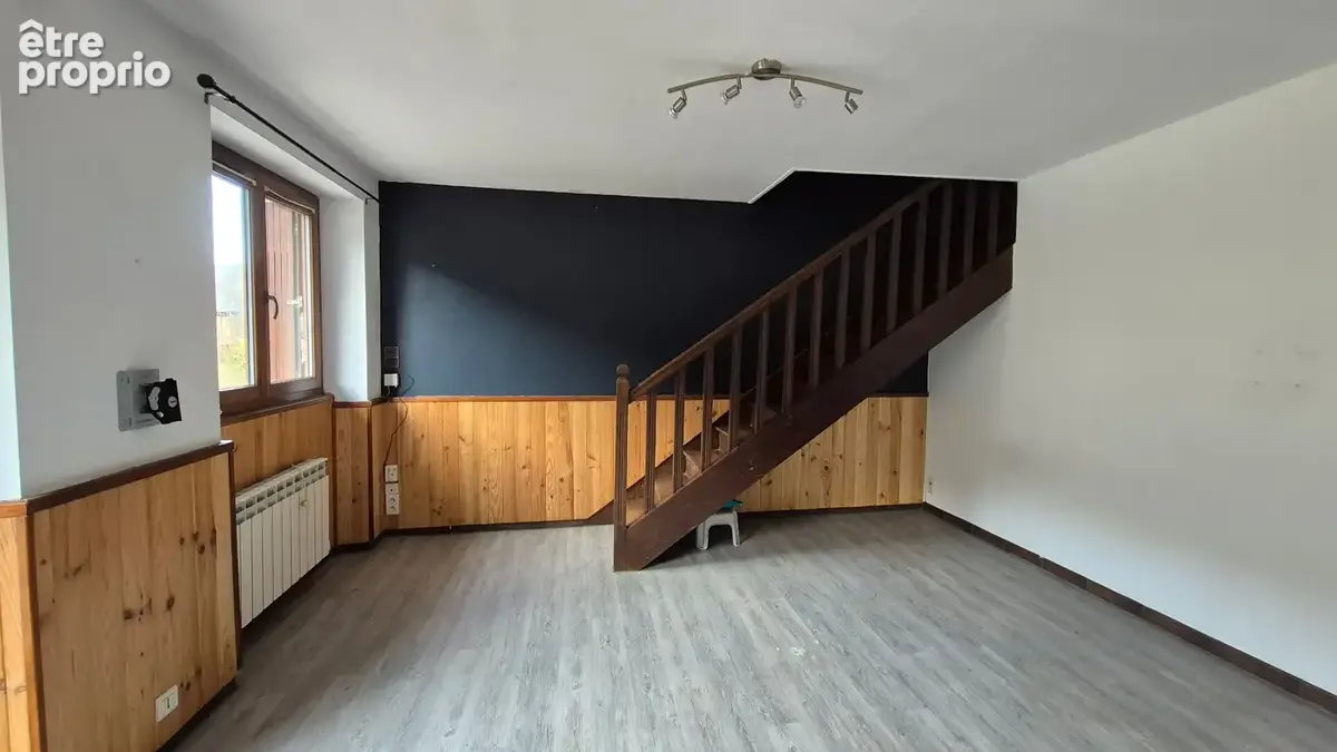 Maison de Type 3/4 avec jardin et garage, coeur de ville de VILLECOMTAL - photo 6