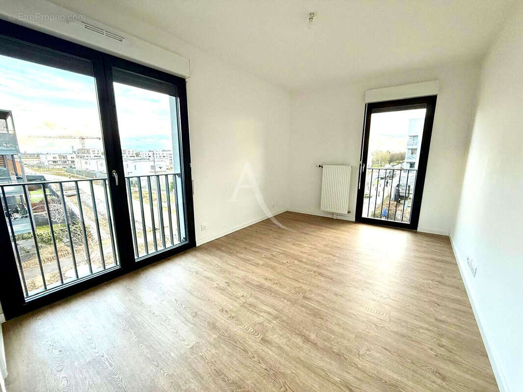Appartement à BUSSY-SAINT-GEORGES