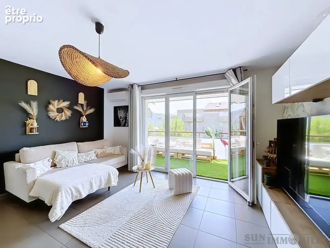 Appartement 3 pièces 62 m² à vendre à Carros (06510) - photo 2
