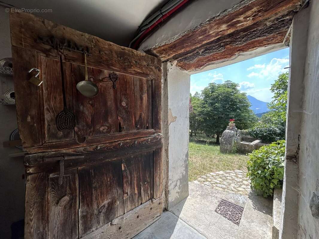 EXCLUSIVITÉ Maison en pierre 335m2 avec 1ha - 04 Alpes-de-Haute-Provence - photo 26