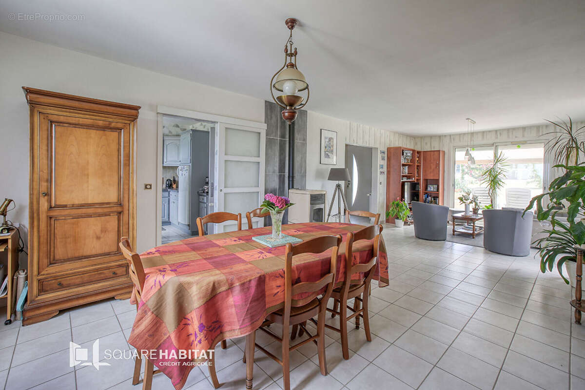 Maison à MOZE-SUR-LOUET