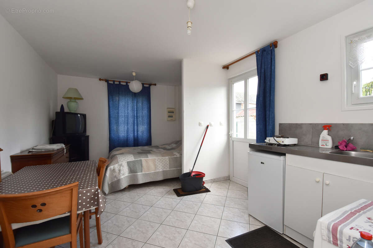 Maison à MOLLIENS-DREUIL