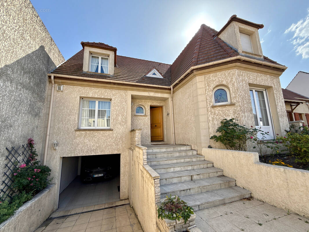 Maison à LE BLANC-MESNIL