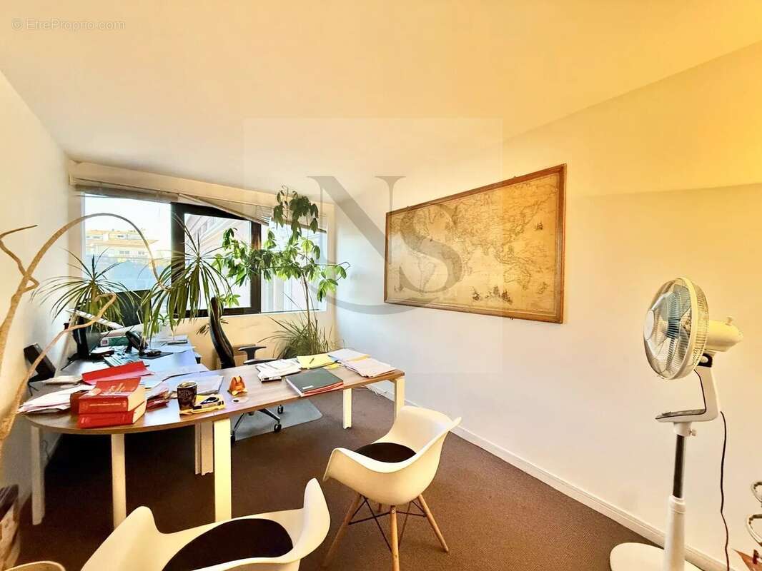 Commerce à AIX-EN-PROVENCE