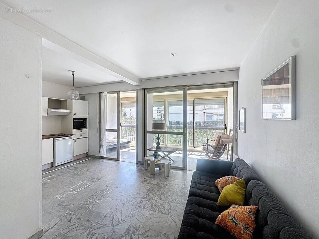 Appartement à MANDELIEU-LA-NAPOULE