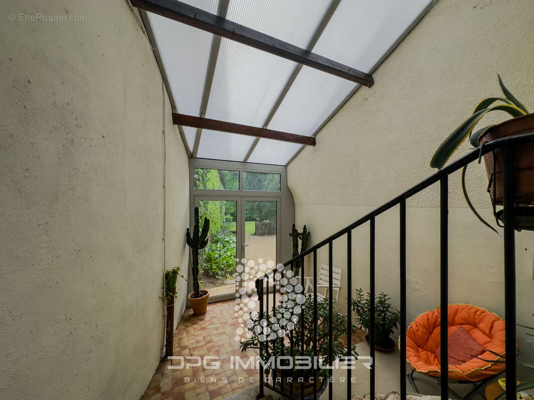 Maison à LA ROCHE-VINEUSE