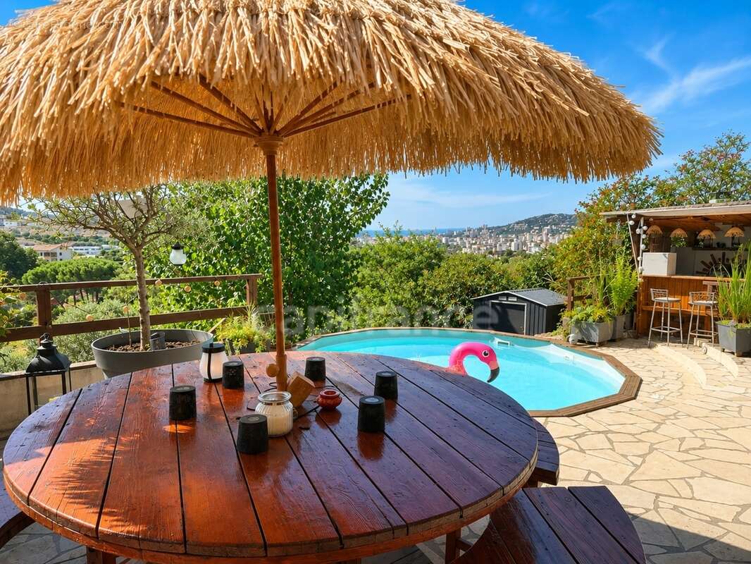 AJACCIO (Corse) Maison T3/T4 avec piscine et garage, vue mer - photo 2