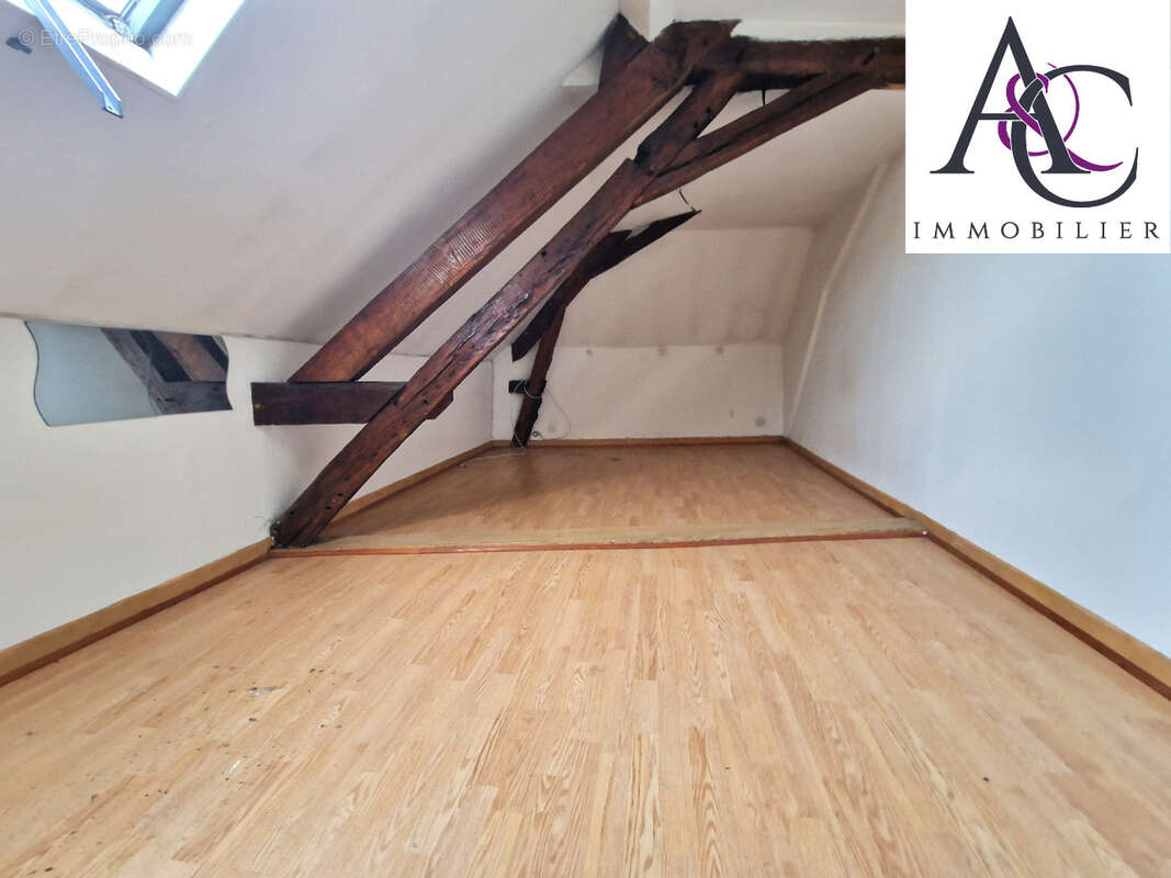 Appartement à MEHUN-SUR-YEVRE