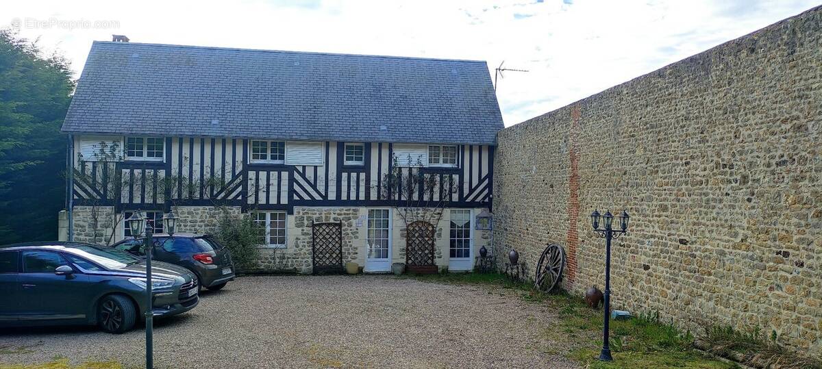 Maison à SAINT-MARTIN-DE-LA-LIEUE