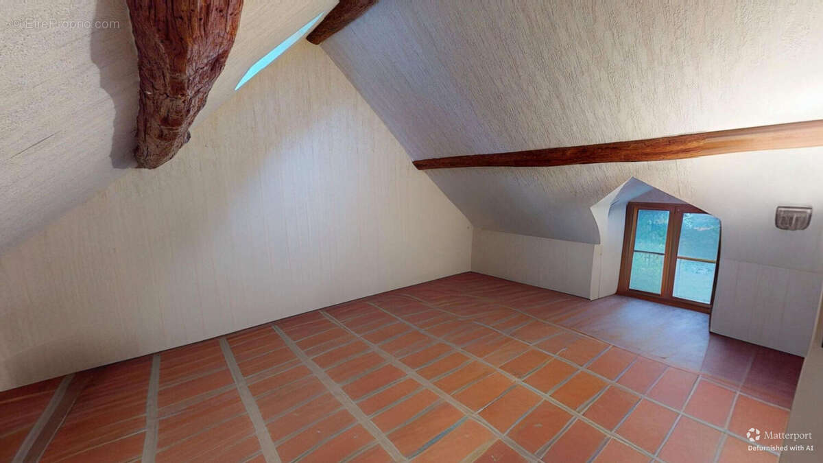 Maison à OUROUER-LES-BOURDELINS