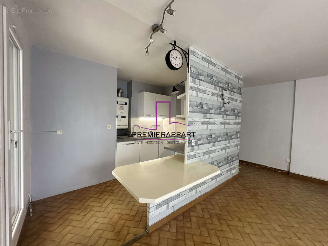 Appartement à SARTROUVILLE