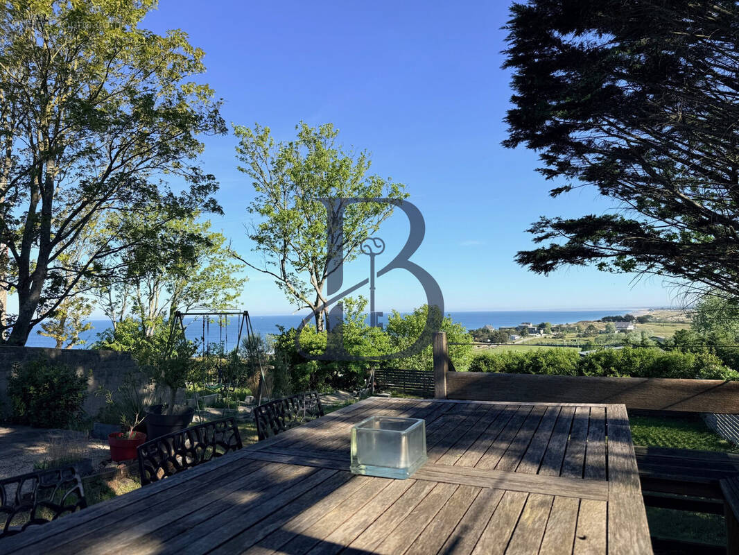 Maison à DONVILLE-LES-BAINS