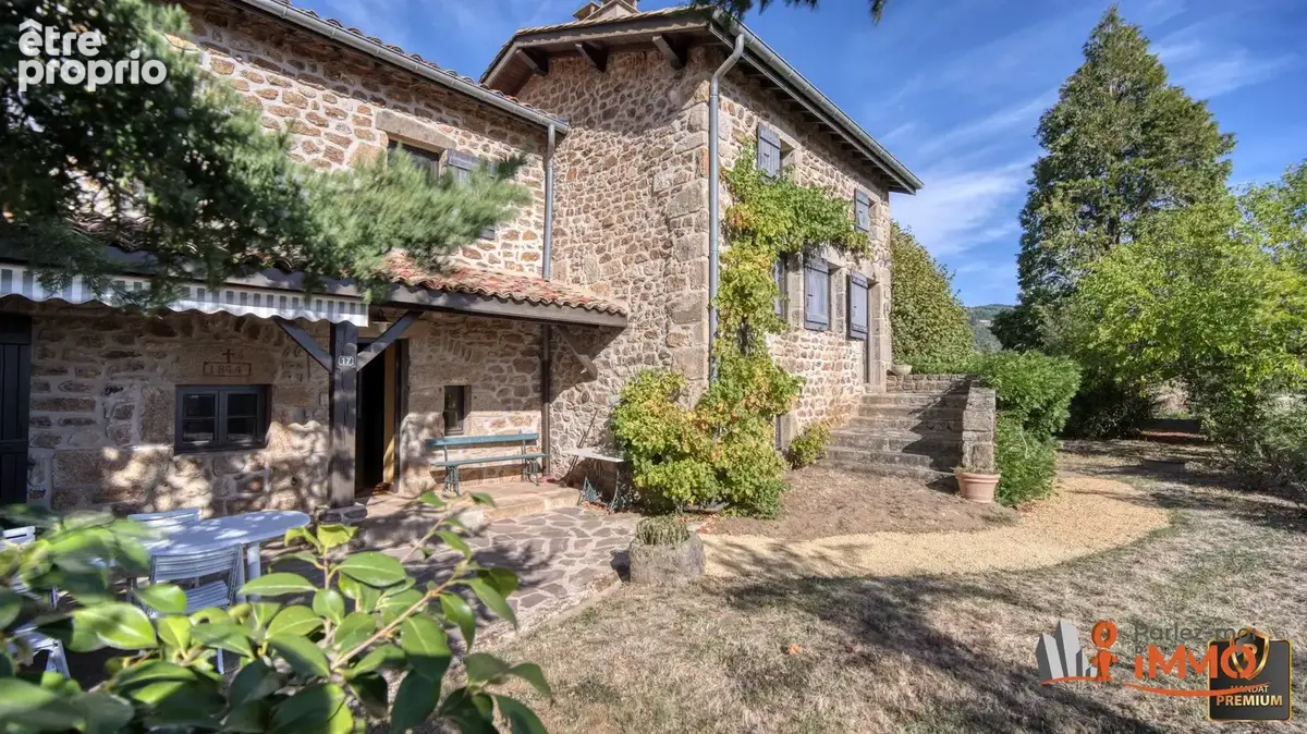 Maison 7 pièces 205 m² à vendre à Burdignes (42220) - photo 2