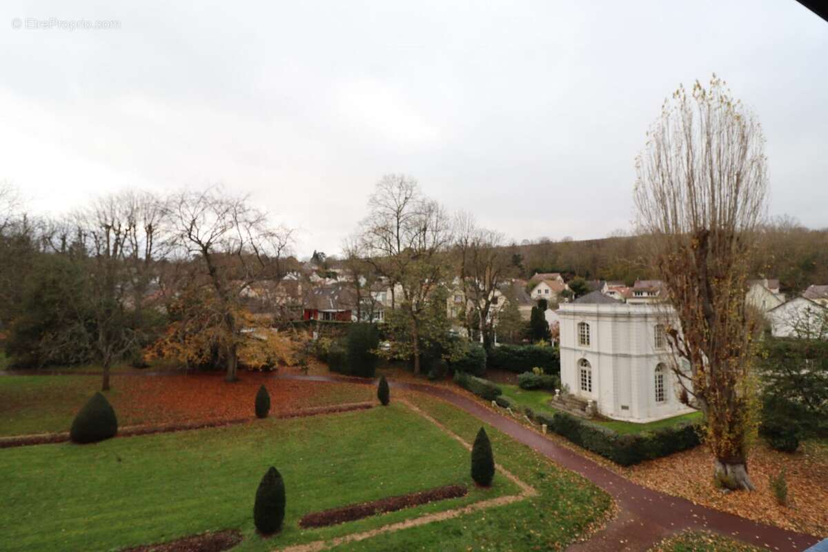 Appartement à LOUVECIENNES