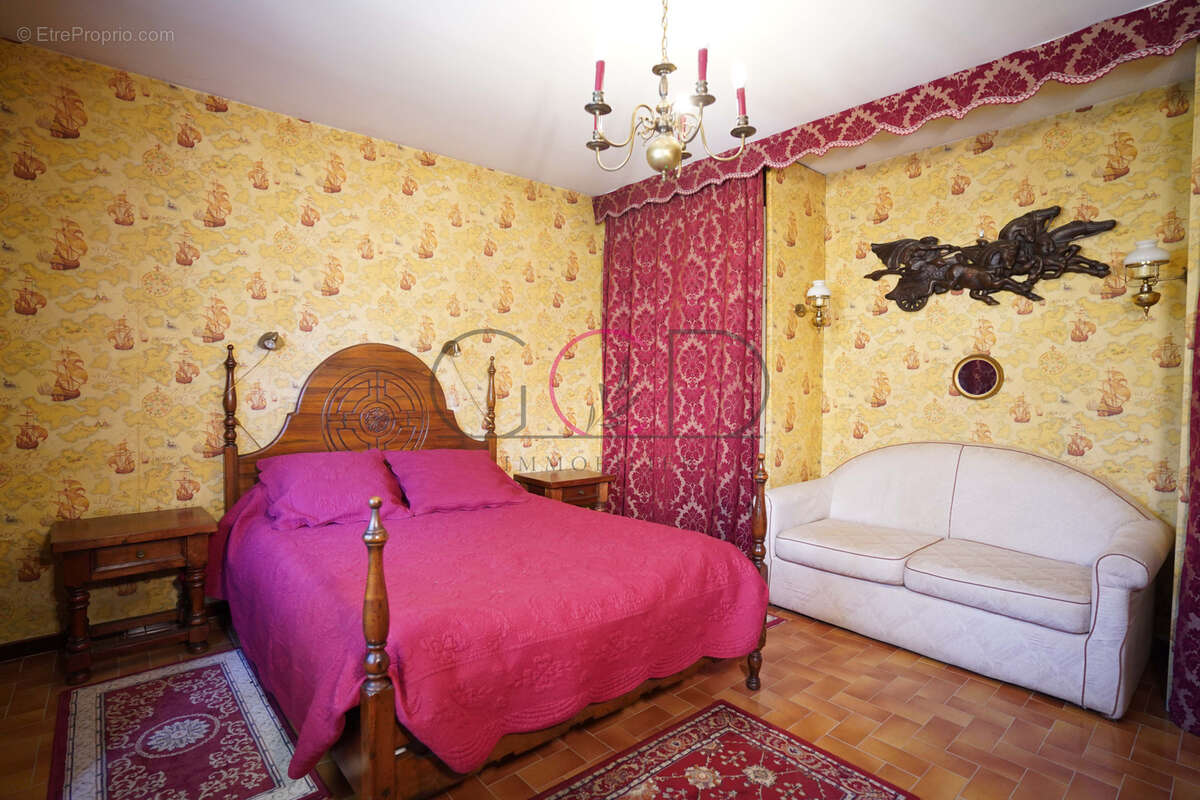Maison à VENTABREN