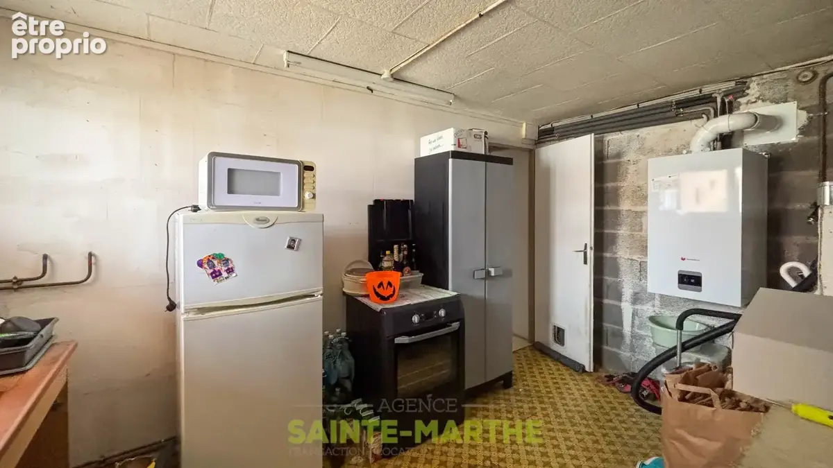 Niort Saint Liguaire. Pavillon sur sous-sol 5 chambres, garage et jardin. - photo 16