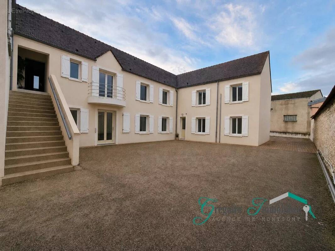Appartement à MORET-SUR-LOING
