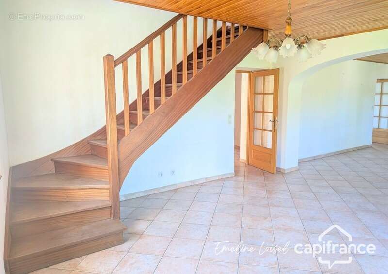 Maison en pierre de 164 m2 - 5 chambres - Jardin arboré et dépendances - Saint Martin en Vercors (26420) - photo 7