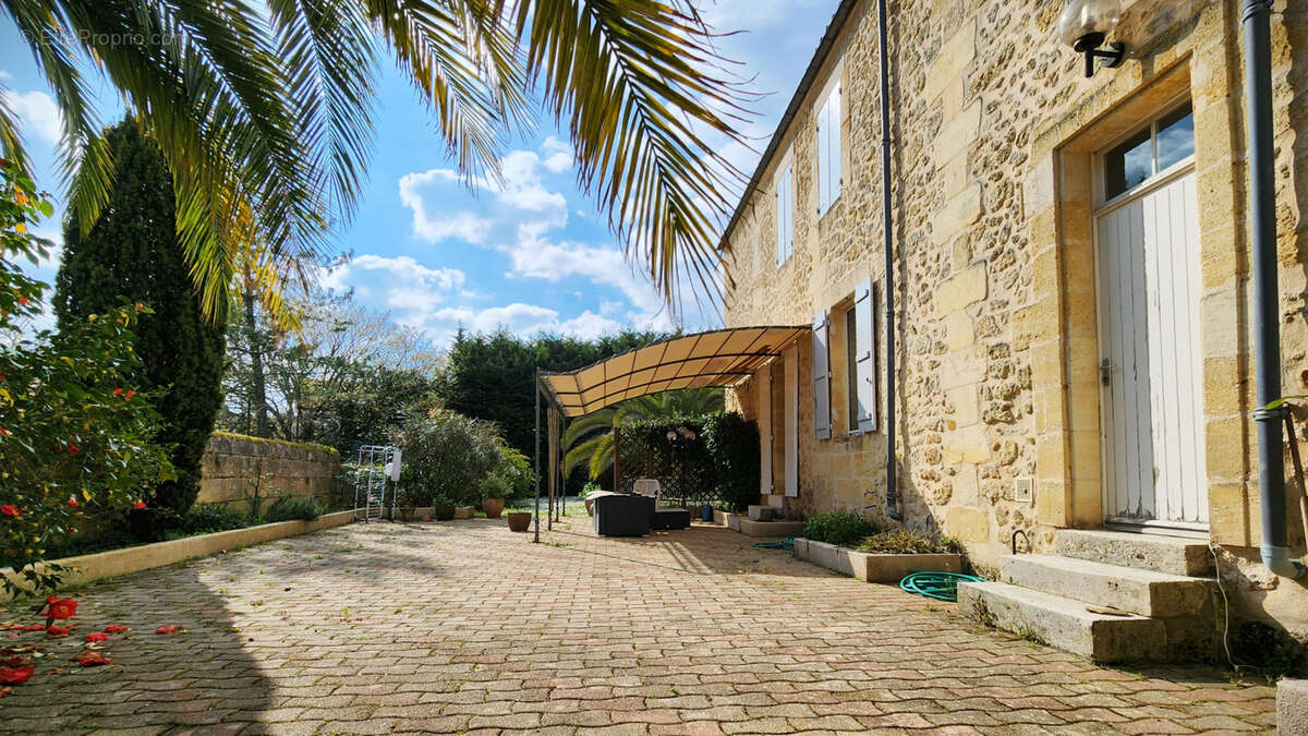 Maison à SAINT-ANDRE-DE-CUBZAC