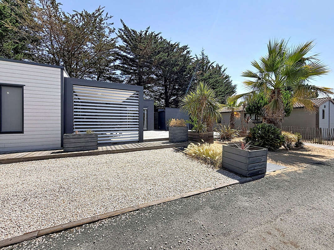 Chalet contemporain - 64m² - 2 chambres - Piscine - PRL ouvert à l'année - photo 13