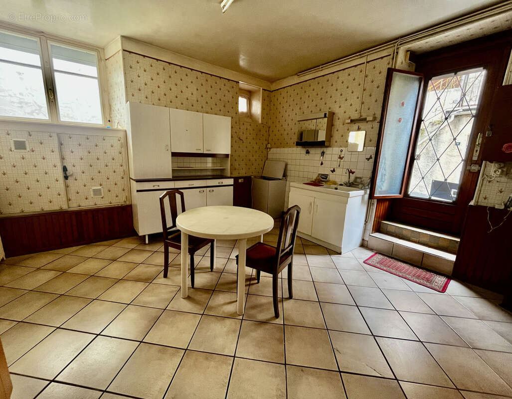 Maison à AUZAT-LA-COMBELLE