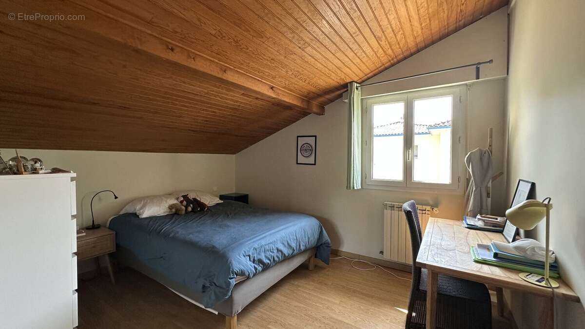 GOLF ET CENTRE VILLE VILLA A PIED POUR CETTE VILLA DE 6 Pièces de 150 m2 sur une parcelle de 800 m2 avec piscine - photo 19